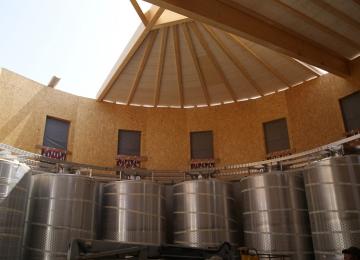Bâtiment vinicole : cuverie 380 m2 : 1ère partie